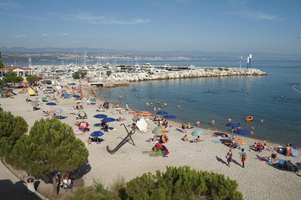 Apartment Sea Garden Ičići Eksteriør bilde